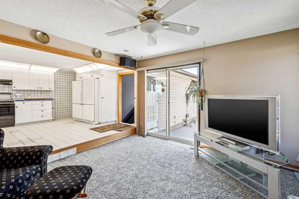 4819 Rundlewood Drive Ne, Calgary, AB - Indoor