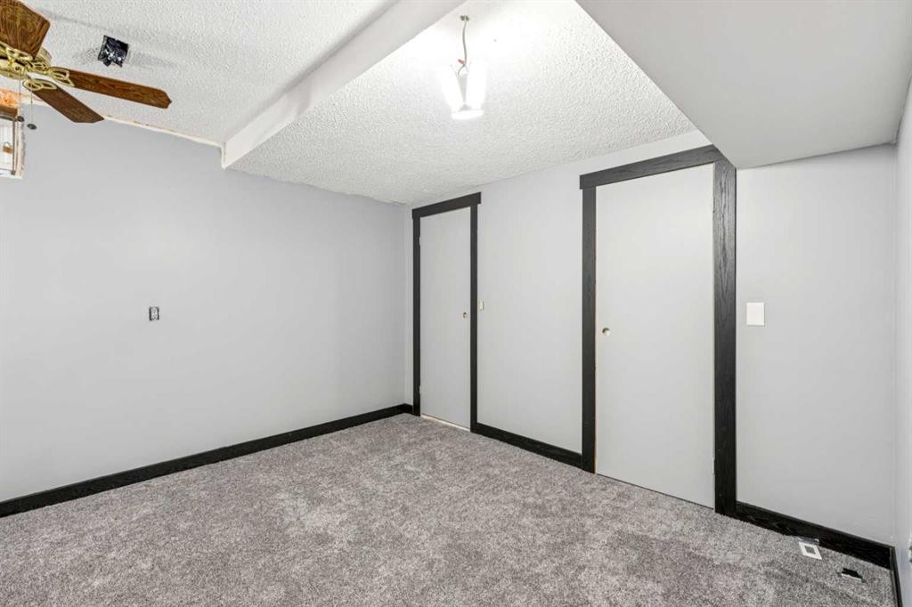 4819 Rundlewood Drive Ne, Calgary, AB - Indoor Photo Showing Other Room