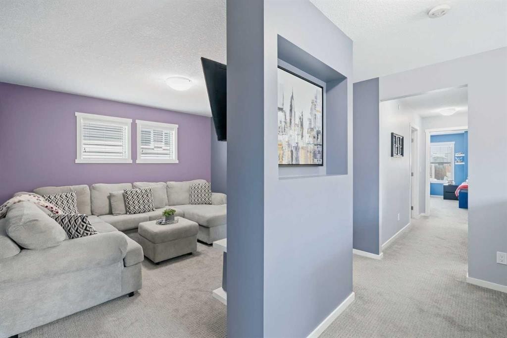 206 Lucas Crescent Nw, Calgary, AB - Indoor