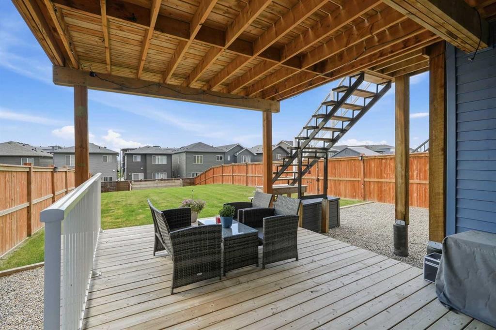 206 Lucas Crescent Nw, Calgary, AB - Outdoor With Deck Patio Veranda With Exterior