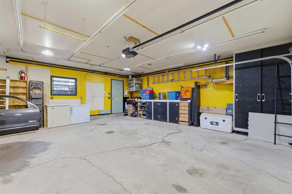 96 Abberfield Crescent Ne, Calgary, AB - Indoor Photo Showing Garage