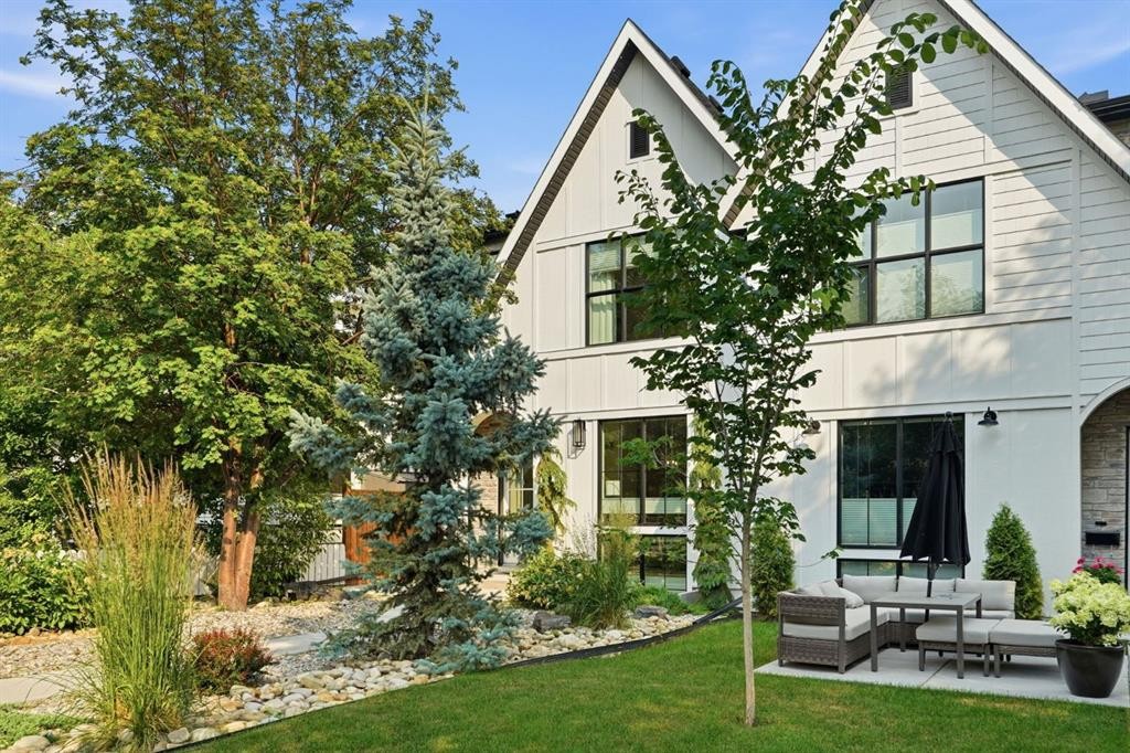 736 35 Street Nw, Calgary, AB - Outdoor