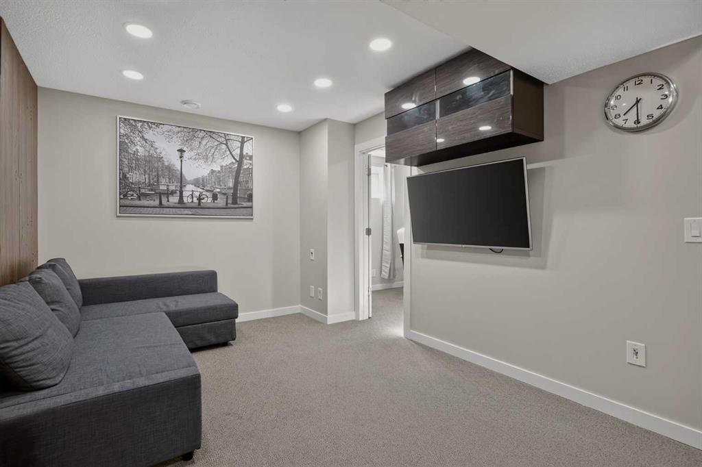 50 Legacy Close Se, Calgary, AB - Indoor