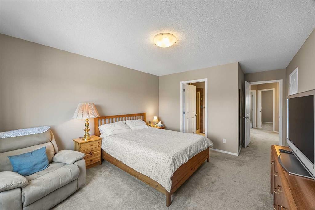 32 Panatella Common Nw, Calgary, AB - Indoor Photo Showing Bedroom