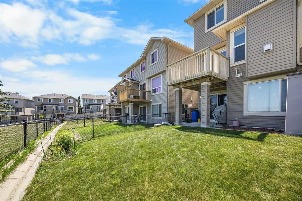 32 Panatella Common Nw, Calgary, AB - Outdoor