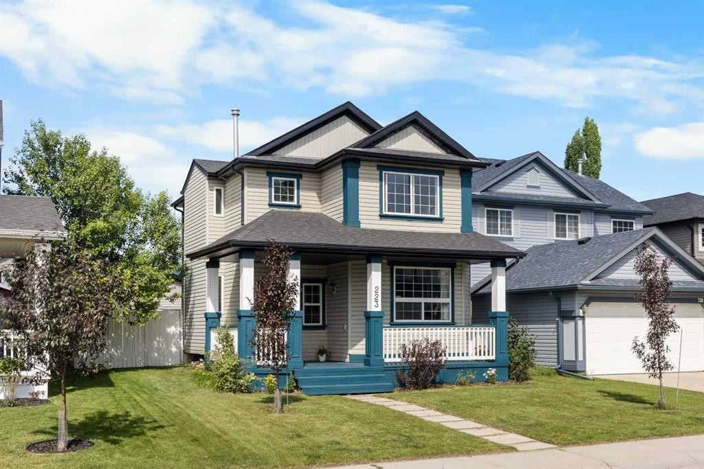 223 Coventry Road Ne, Calgary, AB - Outdoor With Facade