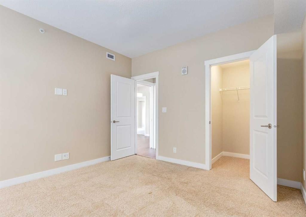 408-32 Varsity Estates Circle Nw, Calgary, AB - Indoor Photo Showing Other Room