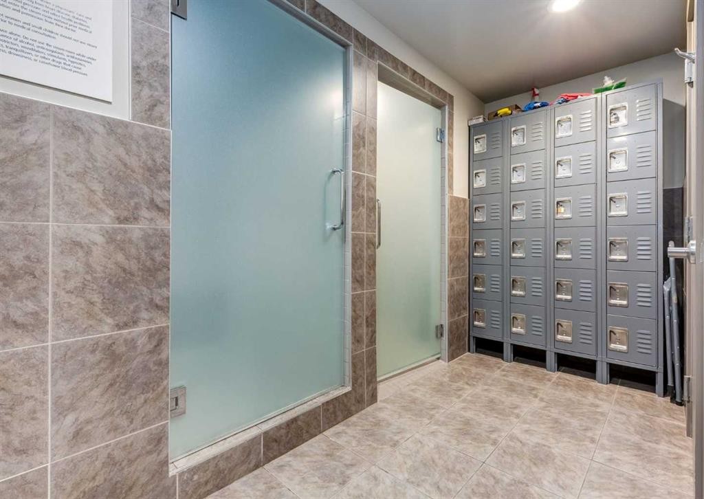 408-32 Varsity Estates Circle Nw, Calgary, AB - Indoor Photo Showing Bathroom