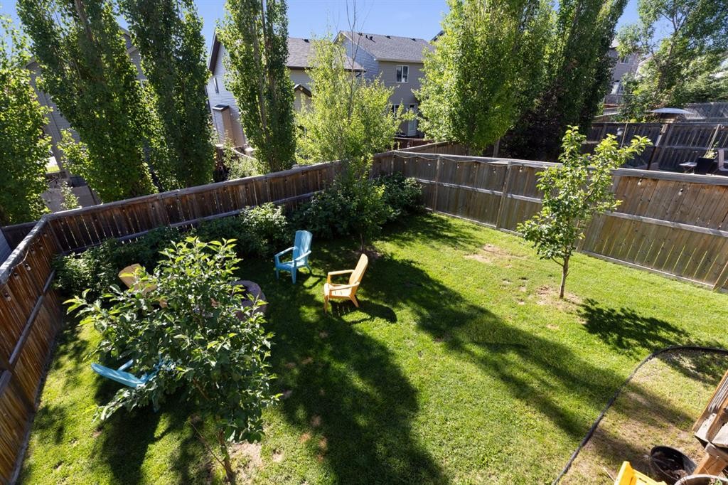 60 Sage Valley Drive Nw, Calgary, AB - Outdoor With Backyard
