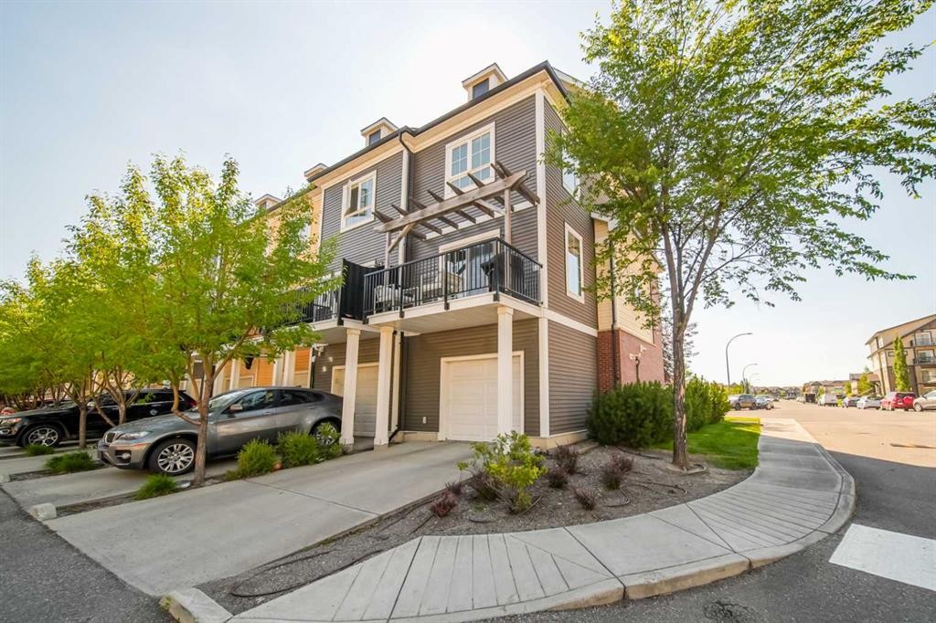 211 Copperpond Common Se, Calgary, AB - Outdoor With Balcony