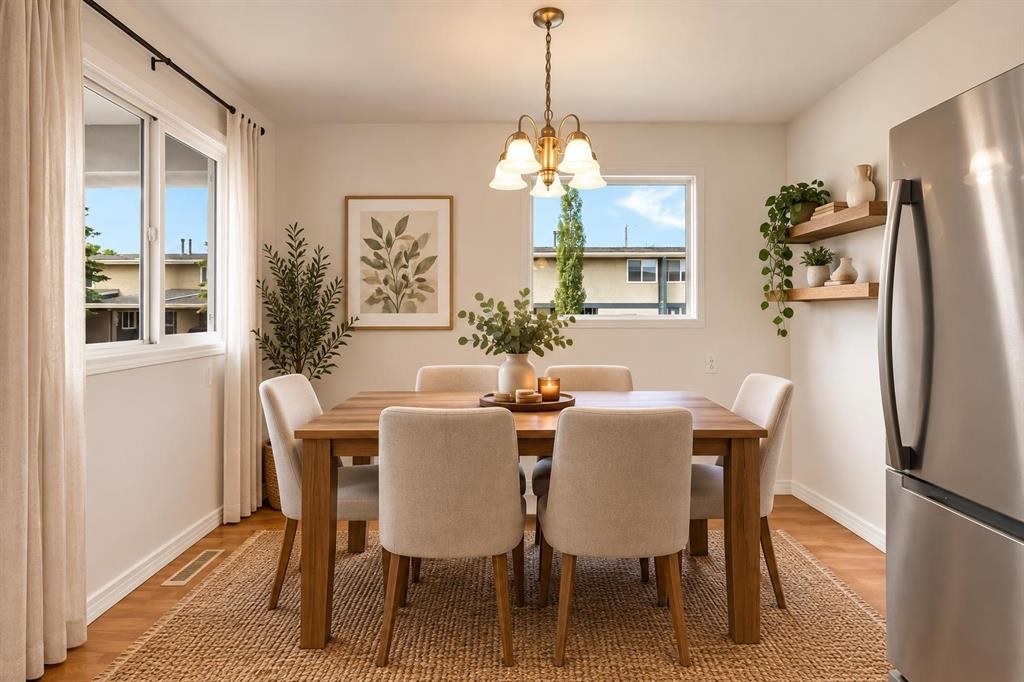 605-6223 31 Avenue Nw, Calgary, AB - Indoor Photo Showing Dining Room