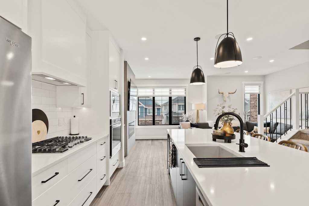 138 Discovery Drive Sw, Calgary, AB - Indoor Photo Showing Kitchen With Upgraded Kitchen