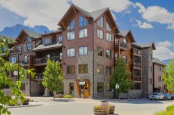 102-707 Spring Creek Drive Canmore, AB T1W 0K7