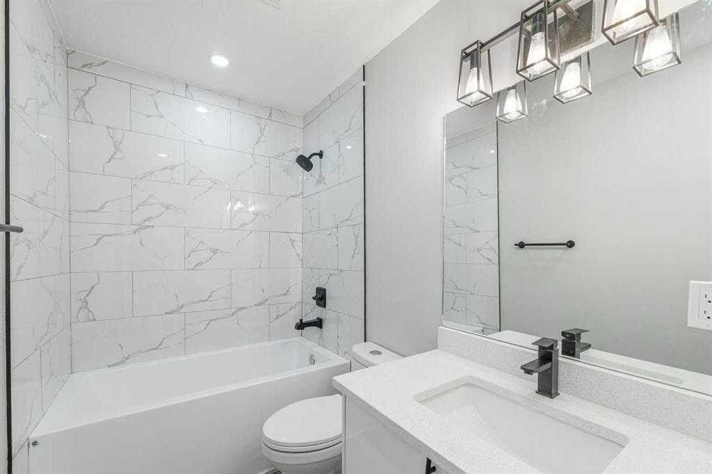 3239 Dovercliife Road Se, Calgary, AB