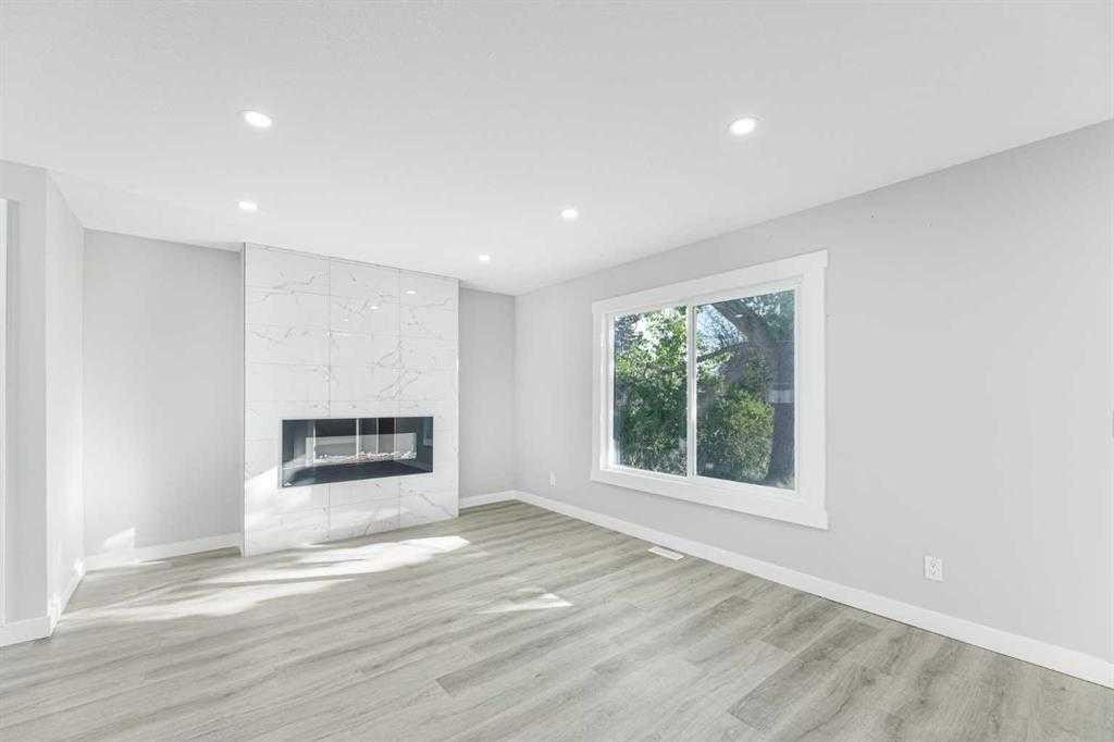 3239 Dovercliife Road Se, Calgary, AB