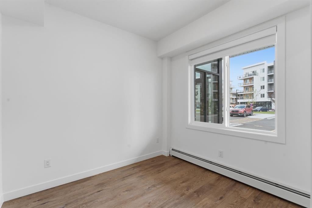 2110-265 Wolf Willow Boulevard Se, Calgary, AB - Indoor Photo Showing Other Room