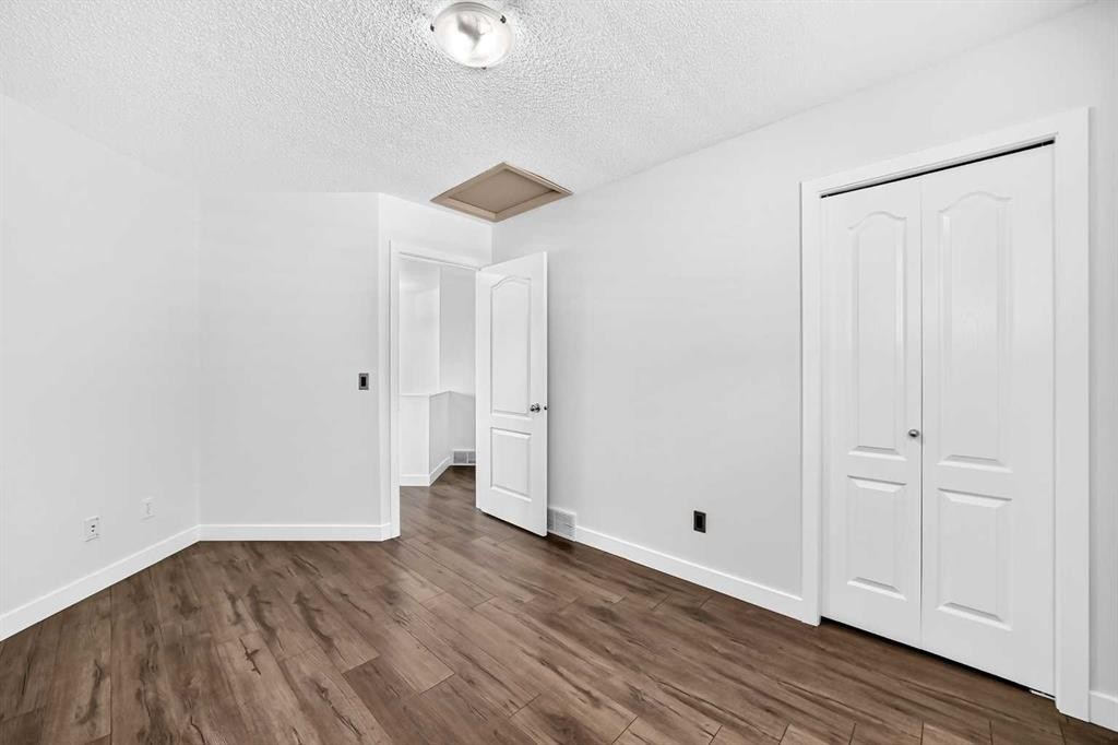 98 Panamount Villas Nw, Calgary, AB - Indoor Photo Showing Other Room