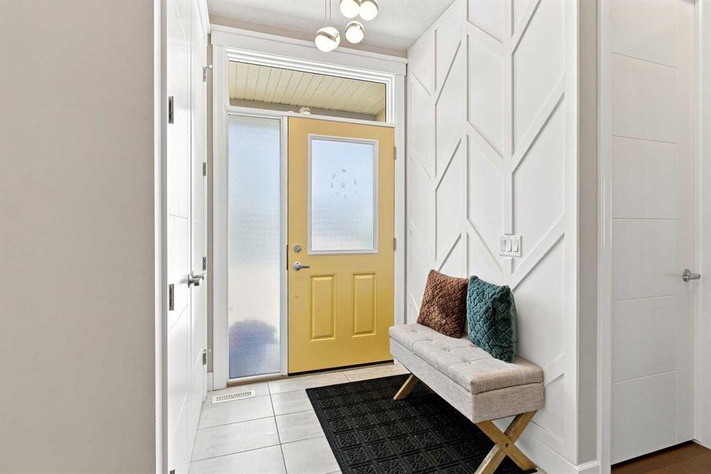 12 Cityside Common Ne, Calgary, AB - Indoor Photo Showing Other Room