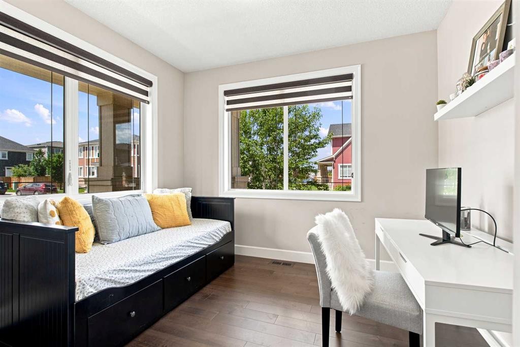 12 Cityside Common Ne, Calgary, AB - Indoor
