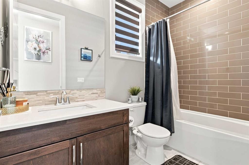 12 Cityside Common Ne, Calgary, AB - Indoor Photo Showing Bathroom