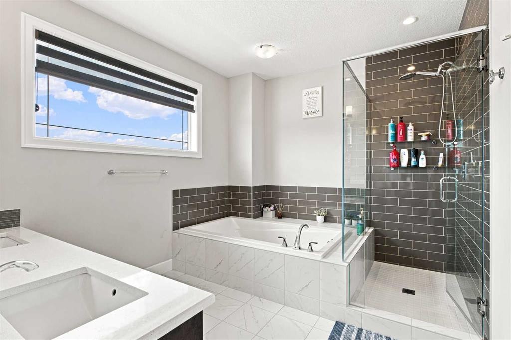 12 Cityside Common Ne, Calgary, AB - Indoor Photo Showing Bathroom