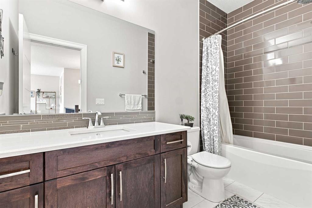 12 Cityside Common Ne, Calgary, AB - Indoor Photo Showing Bathroom