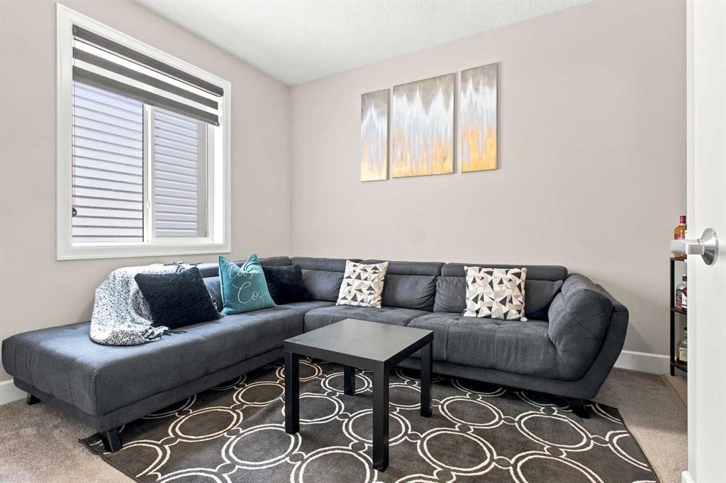 12 Cityside Common Ne, Calgary, AB - Indoor Photo Showing Living Room