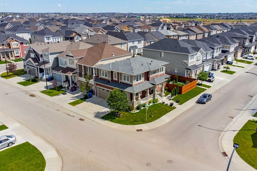 12 Cityside Common Ne, Calgary, AB - Outdoor