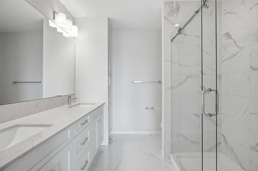 611-355 Nolancrest Heights Nw, Calgary, AB - Indoor Photo Showing Bathroom