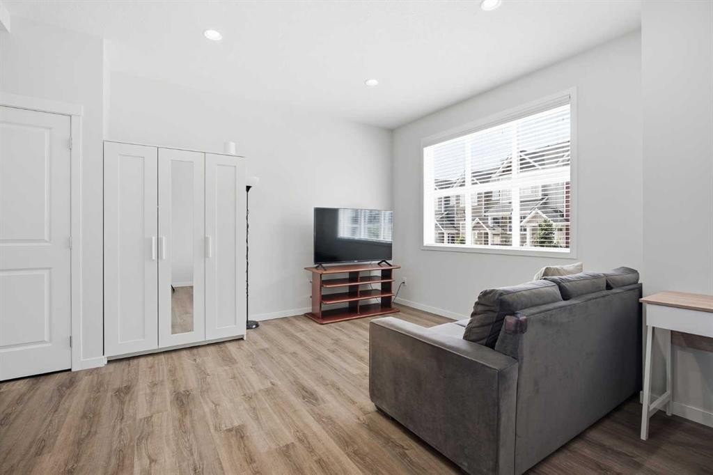 611-355 Nolancrest Heights Nw, Calgary, AB - Indoor