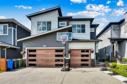 36 Waterford Terrace Chestermere, AB T1X 2P6