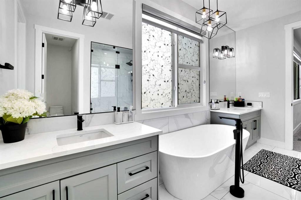 36 Waterford Terrace, Chestermere, AB - Indoor Photo Showing Bathroom
