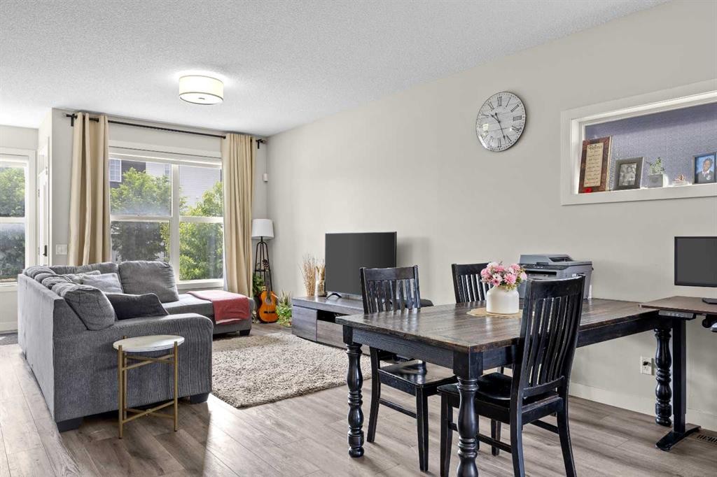 867 Walgrove Boulevard Se, Calgary, AB - Indoor