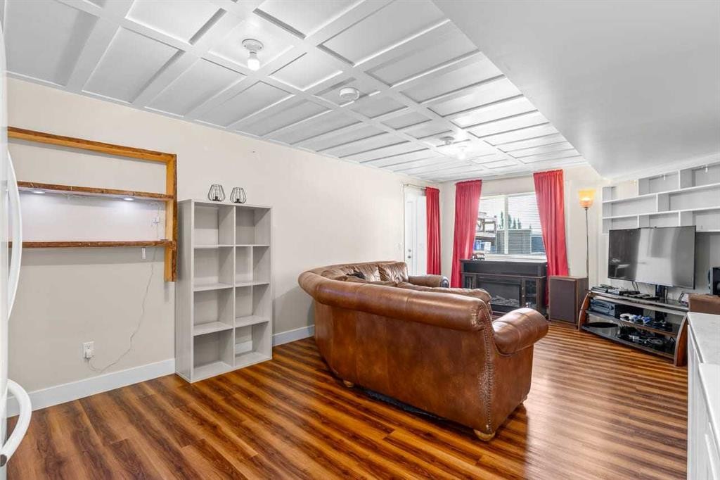 317 Mcleod Crescent, Diamond Valley, AB - Indoor
