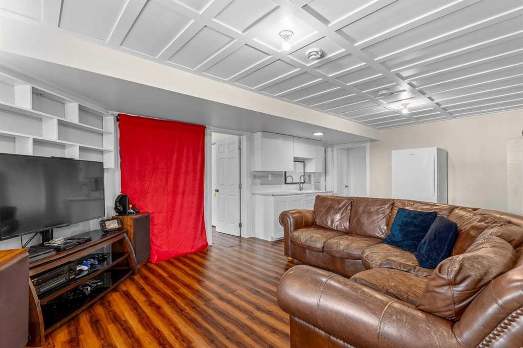317 Mcleod Crescent, Diamond Valley, AB - Indoor