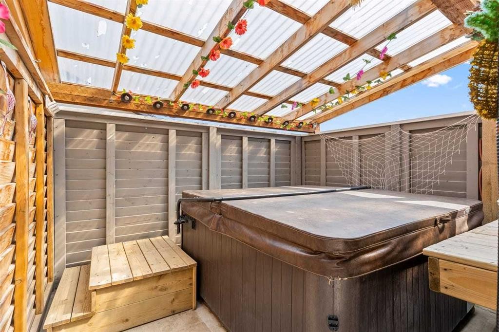 317 Mcleod Crescent, Diamond Valley, AB - Photo Showing Other Room