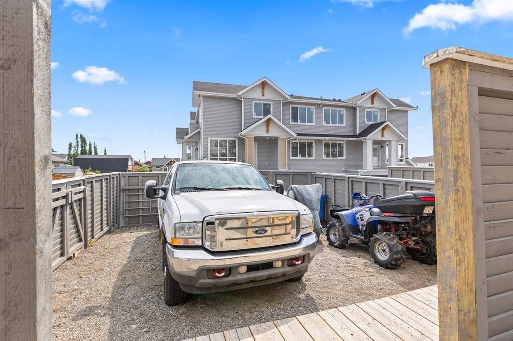 317 Mcleod Crescent, Diamond Valley, AB - Outdoor