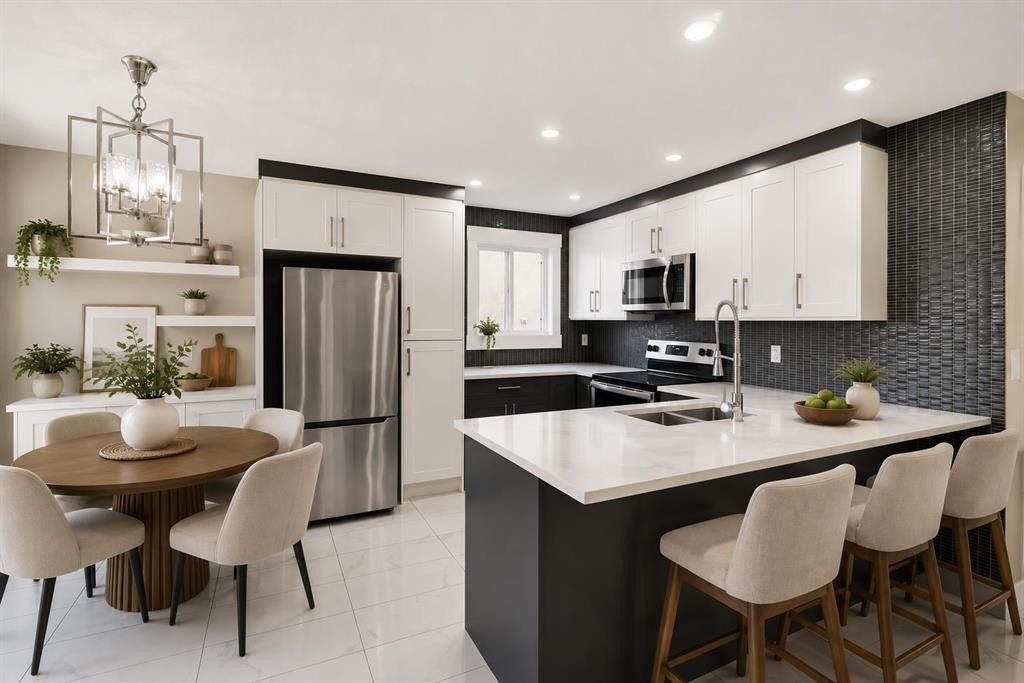 99 Pinecliff Close, Calgary, AB - Indoor Photo Showing Dining Room