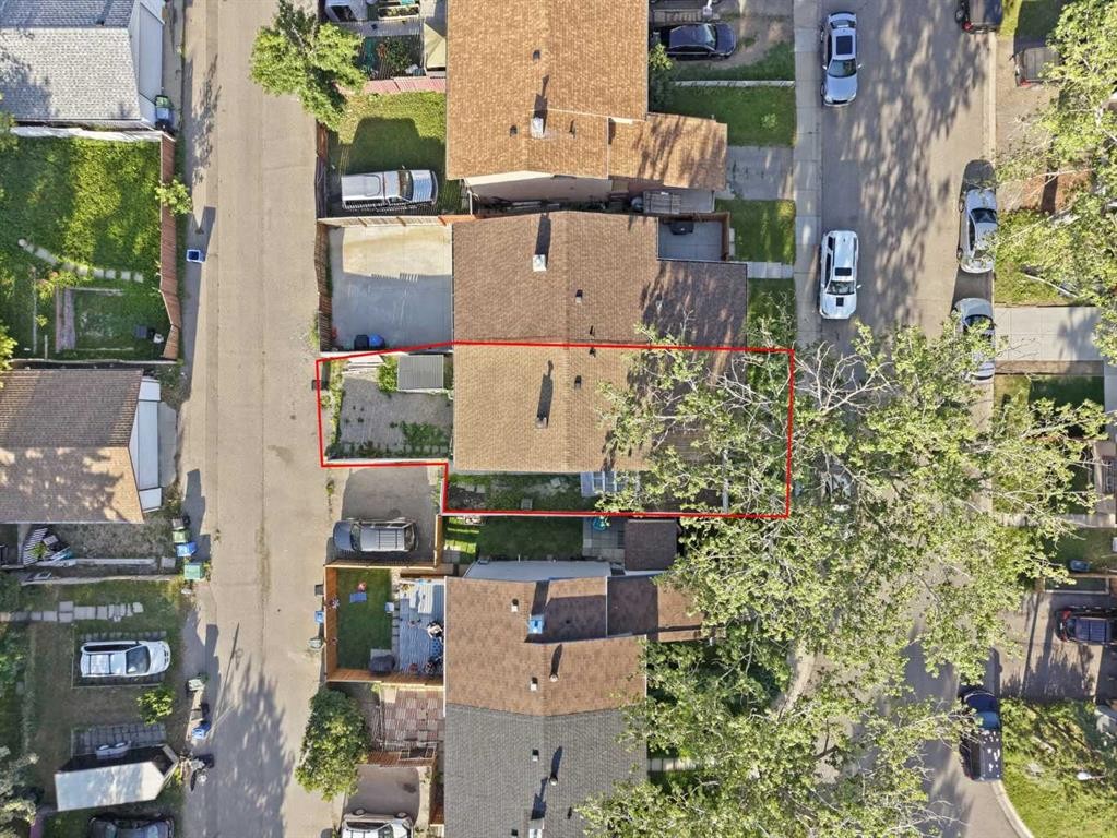99 Pinecliff Close, Calgary, AB - Outdoor With View