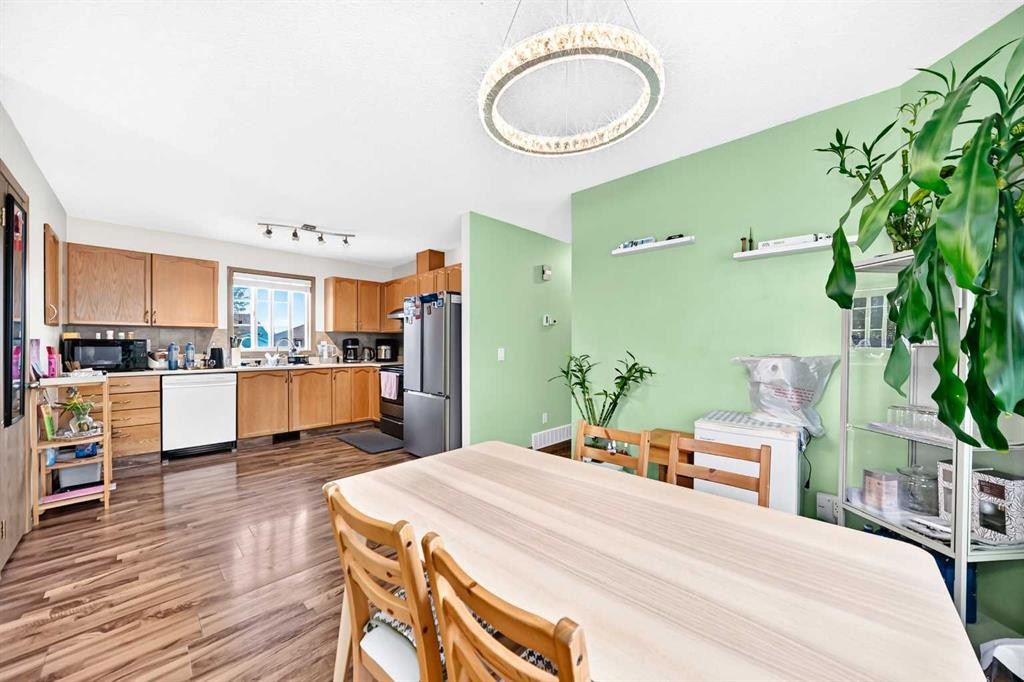 96 Covington Court Ne, Calgary, AB - Indoor