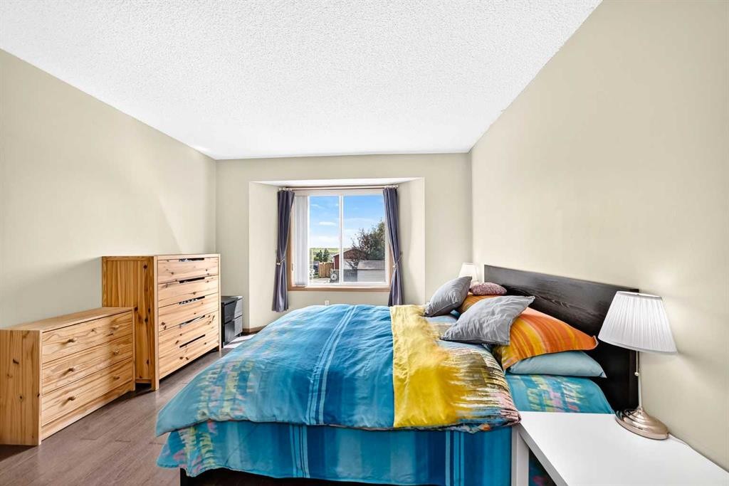 96 Covington Court Ne, Calgary, AB - Indoor Photo Showing Bedroom