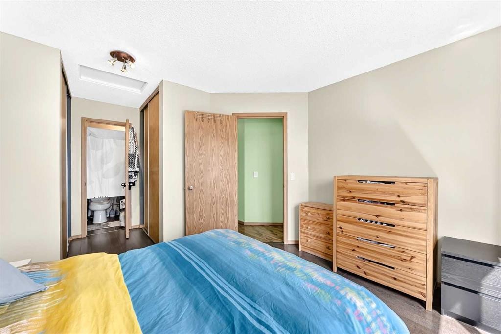 96 Covington Court Ne, Calgary, AB - Indoor Photo Showing Bedroom