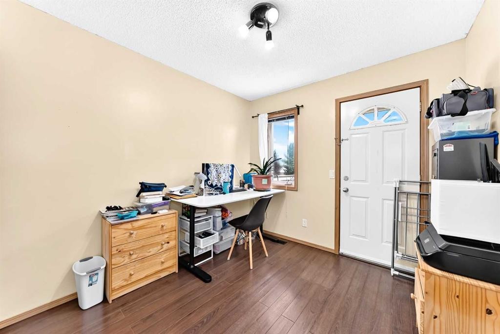 96 Covington Court Ne, Calgary, AB - Indoor Photo Showing Office