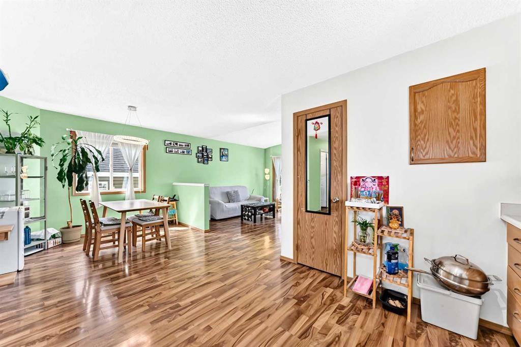 96 Covington Court Ne, Calgary, AB - Indoor