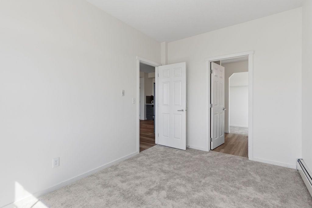3209-99 Copperstone Park Se, Calgary, AB - Indoor