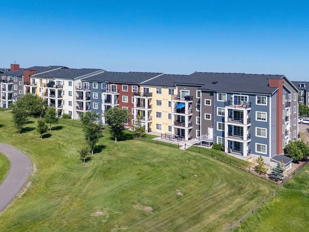 3209-99 Copperstone Park Se, Calgary, AB - Outdoor