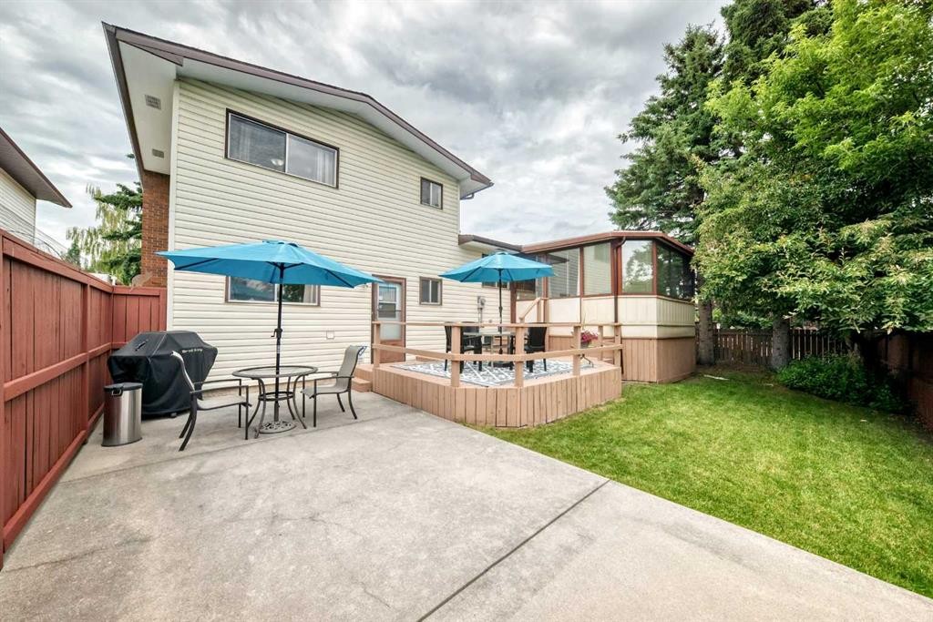 43 Brabourne Mews Sw, Calgary, AB - Outdoor With Deck Patio Veranda With Exterior