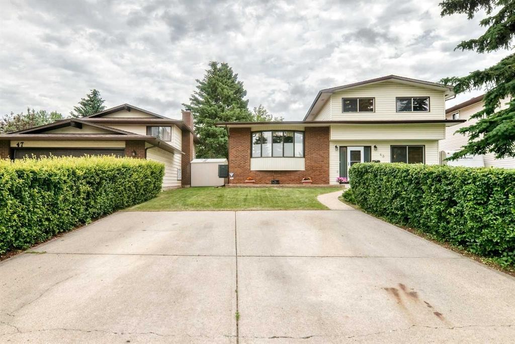 43 Brabourne Mews Sw, Calgary, AB - Outdoor With Facade