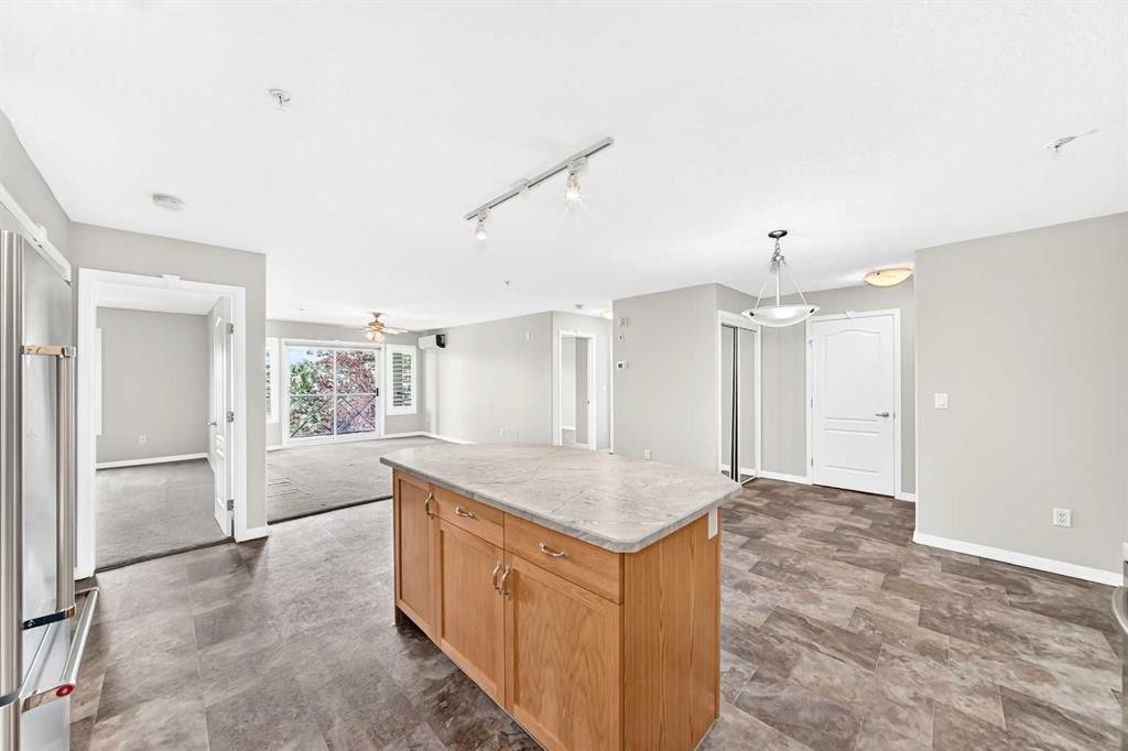 2215-303 Arbour Crest Drive Nw, Calgary, AB