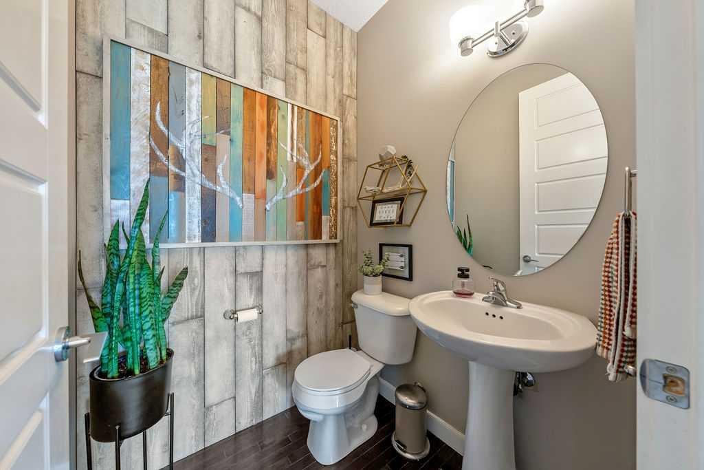 148 Rainbow Falls Glen, Chestermere, AB - Indoor Photo Showing Bathroom